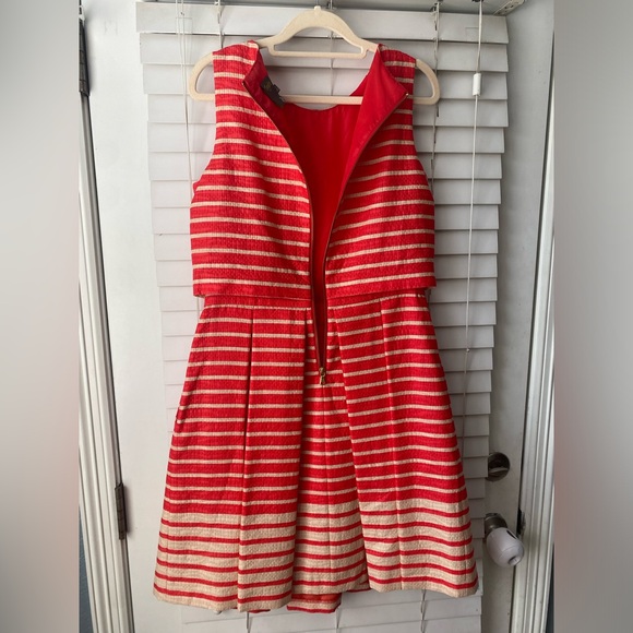 Taylor Romantic overlay stripe one piece pleated midi dress size 6 - Picture 5 of 7